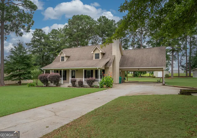 Photo 3 of Single family home for sale at 106 Newport Rd Ne, Milledgeville, GA 31061 | MLS# 10796453 | Listing updated on 2026-08-31