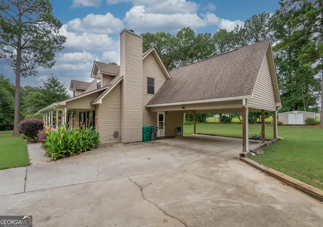 Photo 3 of Single family home for sale at 106 Newport Rd NE, Milledgeville, GA 31061 | MLS# 10796453 | Listing updated on 2026-08-31