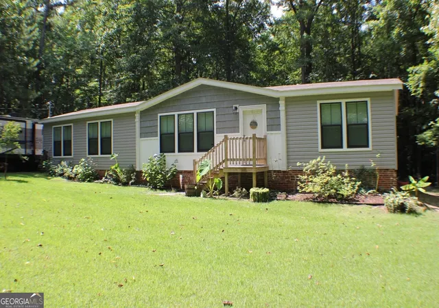 Photo 2 of Sale Pending at 178 Woodbine Cir, Franklin, GA 30217 | MLS# 10826999 | Listing updated on 2026-09-10
