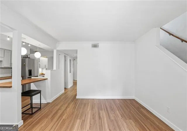 5th image of 5056 Mdw Ln, Marietta, GA 30068