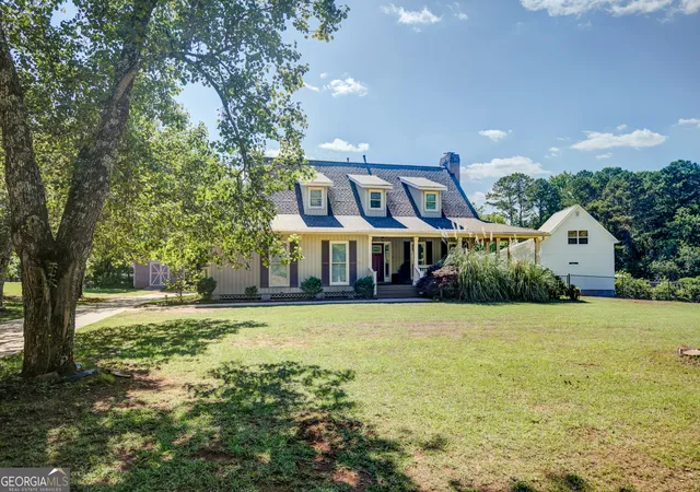 Homes for sale in Tyrone, GA | 300 Briarwood Rd, Tyrone, GA 30290 | MLS# 10778665