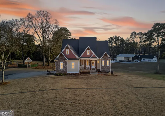 2nd image of 110 Riverbend Dr, Mcdonough, GA 30252 | MLS# 10729278