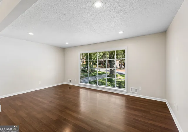 Photo 3 of Single family home for sale at 1209 Siesta Ln, Acworth, GA 30102 | MLS# 10834573 | Listing updated on 2026-09-30