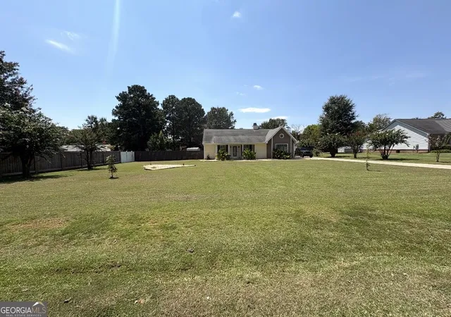 Photo 2 of Sale Pending at 913 N Houston Lake Blvd, Warner Robins, GA 31093 | MLS# 10833306 | Listing updated on 2026-09-09