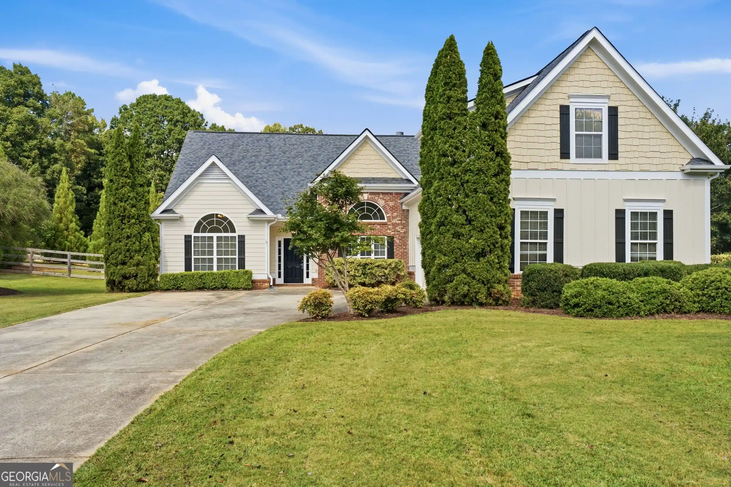 Single family home for sale at 9065 Blue Willow Ct, Gainesville, GA 30506 | MLS# 10848266