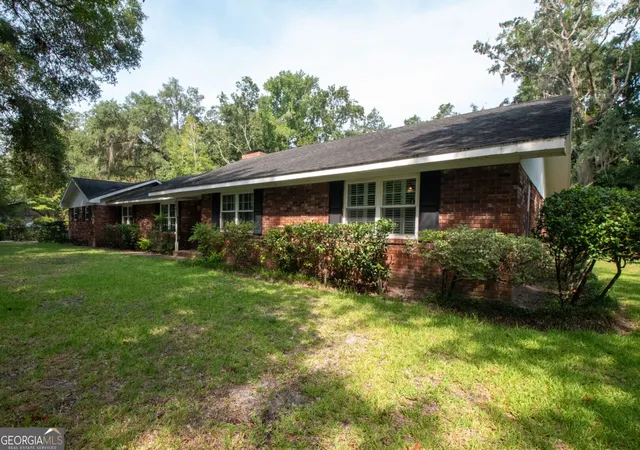 3rd image of 808 Devon Dr, Saint Marys, GA 31558 | MLS# 10817480