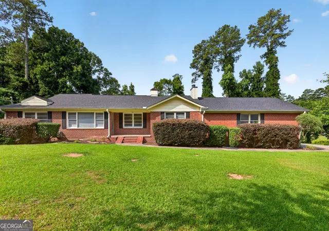 Homes for sale in Fayetteville, GA | 190 Forrest Ave, Fayetteville, GA 30214 | MLS# 10800094