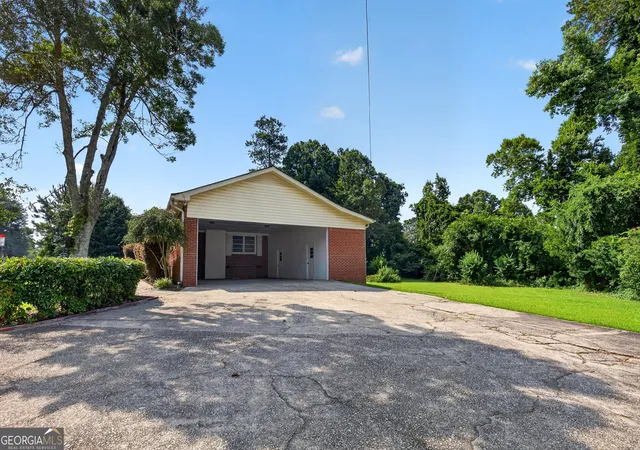 Homes for sale in Fayetteville, GA | 190 Forrest Ave, Fayetteville, GA 30214 | MLS# 10800094