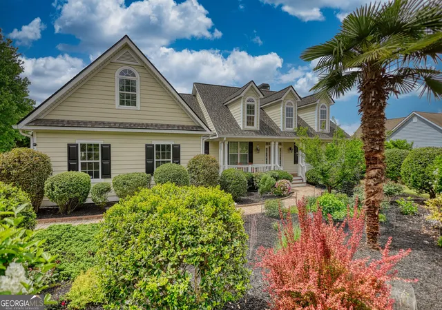 Photo 3 of Single family home for sale at 1031 Shoreline Dr, Madison, GA 30650 | MLS# 10735055 | Listing updated on 2026-08-10