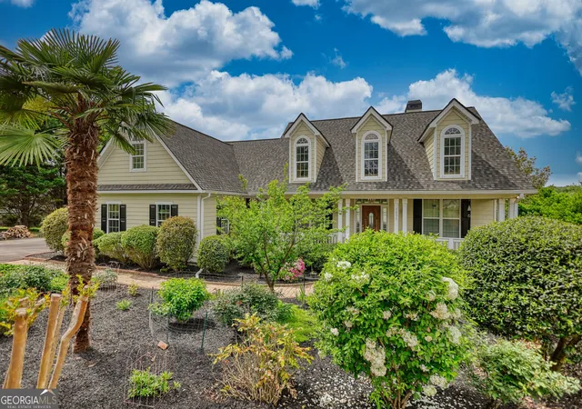 Photo 3 of Single family home for sale at 1031 Shoreline Dr, Madison, GA 30650 | MLS# 10735055 | Listing updated on 2026-08-10