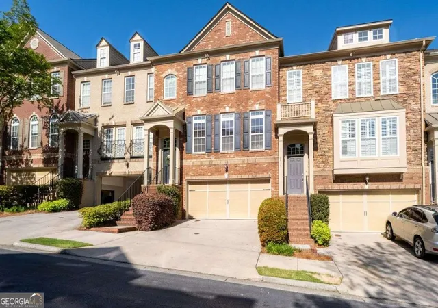 Photo 3 of Townhouse for sale at 2852 Overlook Ct Ne, Atlanta, GA 30324 | MLS# 10735179 | Listing updated on 2026-09-08