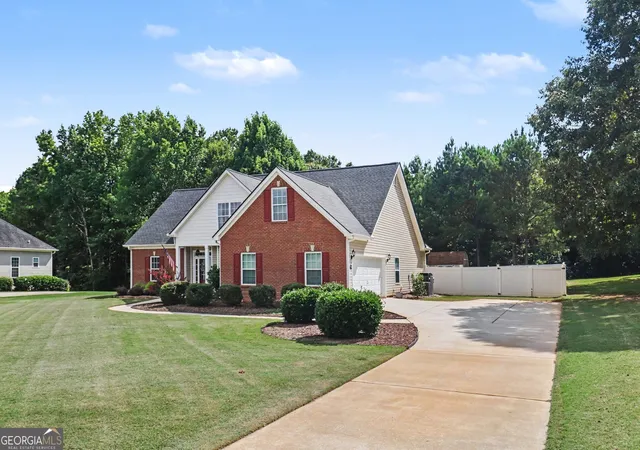 2nd image of 61 Mount Moriah Dr, Senoia, GA 30276 | MLS# 10807729