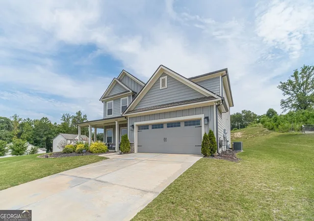 Photo 1 of Single family home for sale at 3501 Bentley Farms Wy, Loganville, GA 30052 | MLS# 10834561 | Listing updated on 2026-09-11