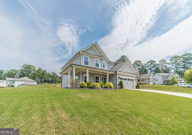 Photo 3 of Single family home for sale at 3501 Bentley Farms Wy, Loganville, GA 30052 | MLS# 10834561 | Listing updated on 2026-09-11