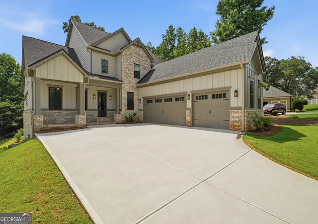 1st image of 5676 Meadow View Dr, Jefferson, GA 30549 | MLS# 10806487