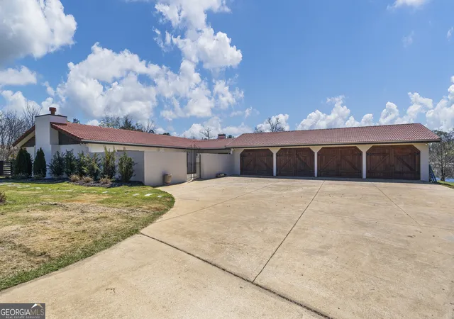 Photo 4 of House for sale at 1229 Pierce Rd, Waverly Hall, GA 31831 | MLS# 10818595 | Listing updated on 2026-08-24