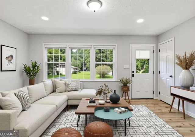 Photo 3 of Single family home for sale at 3422 Eisenhower Cir Se, Atlanta, GA 30354 | MLS# 10816320 | Listing updated on 2026-09-26