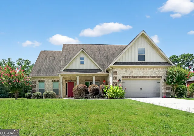 Photo 3 of Sale Pending at 344 Thoroughbred Ln, Macon, GA 31216 | MLS# 10565536 | Listing updated on 2025-10-28