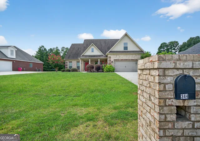Photo 4 of Sale Pending at 344 Thoroughbred Ln, Macon, GA 31216 | MLS# 10565536 | Listing updated on 2025-10-28