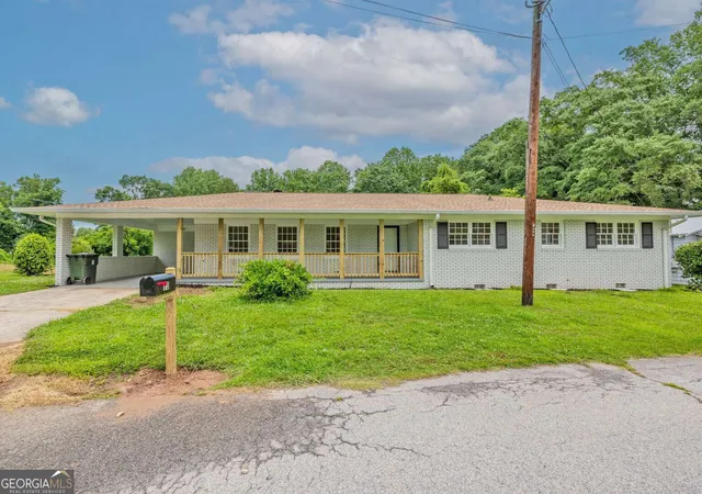 Homes for sale in Toccoa, GA | 13 Brown St, Toccoa, GA 30577 | MLS# 10792985