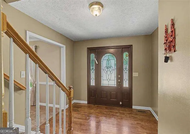 Photo 3 of Single family home for sale at 325 Pickett's Xing, Acworth, GA 30101 | MLS# 10806509 | Listing updated on 2026-09-15