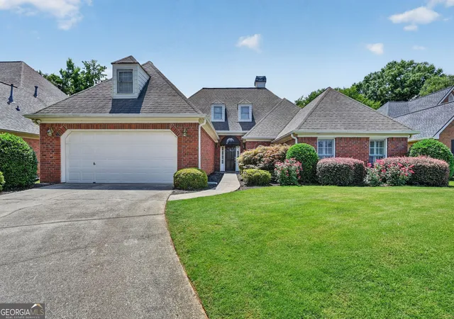 Homes for sale in Johns Creek, GA | 12610 Oxfordshire Ct, Johns Creek, GA 30005 | MLS# 10798970