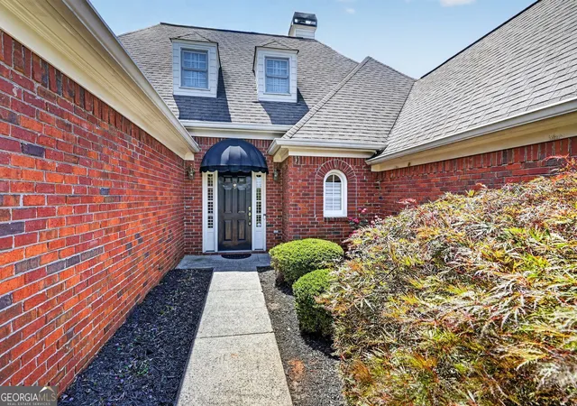 Homes for sale in Johns Creek, GA | 12610 Oxfordshire Ct, Johns Creek, GA 30005 | MLS# 10798970
