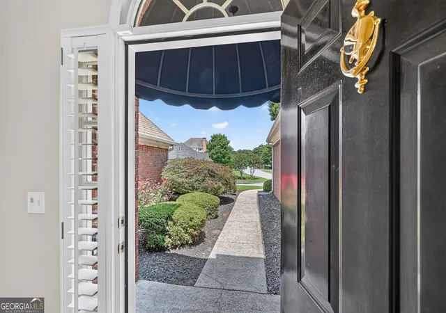 Homes for sale in Johns Creek, GA | 12610 Oxfordshire Ct, Johns Creek, GA 30005 | MLS# 10798970