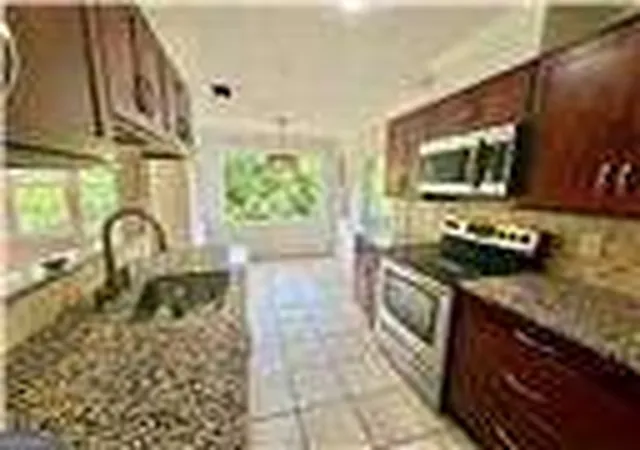Homes for sale in Atlanta, GA | 11 Saint Claire Ln Ne, Atlanta, GA 30324 | MLS# 10785464