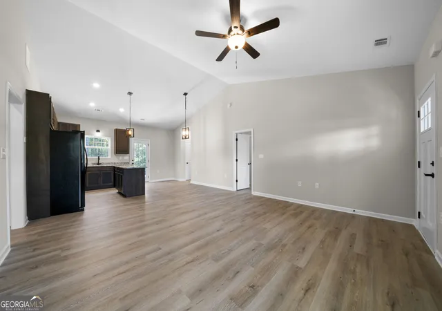 3rd image of 652 Harris Cir, Cedartown, GA 30125 | MLS# 10834529