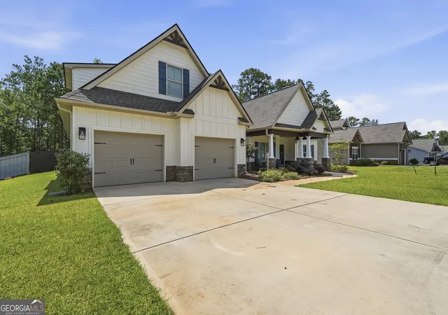 2nd image of 641 Whispering Pines Dr, Macon, GA 31211 | MLS# 10804892