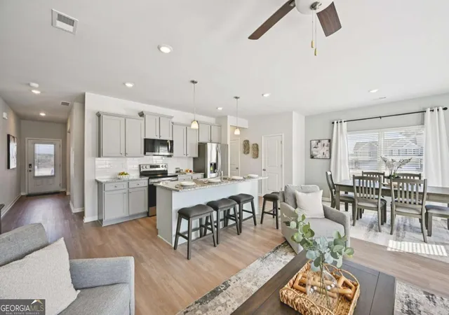 4th image of 1424 Barlow Rd, Lithonia, GA 30058 | MLS# 10767495