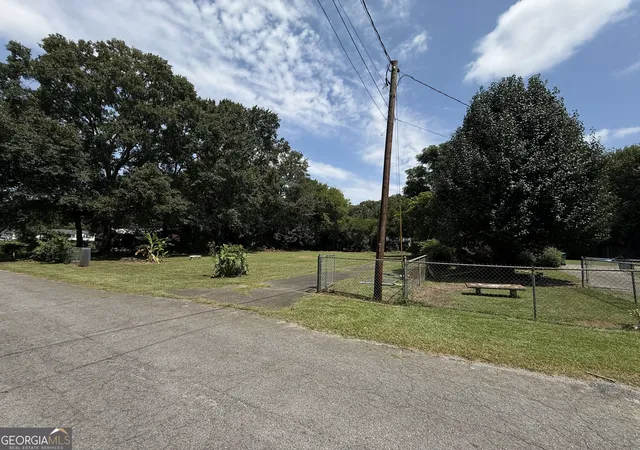 3rd image of 140 Virginia East Avenue, Macon, GA 31217 | MLS# 10832140