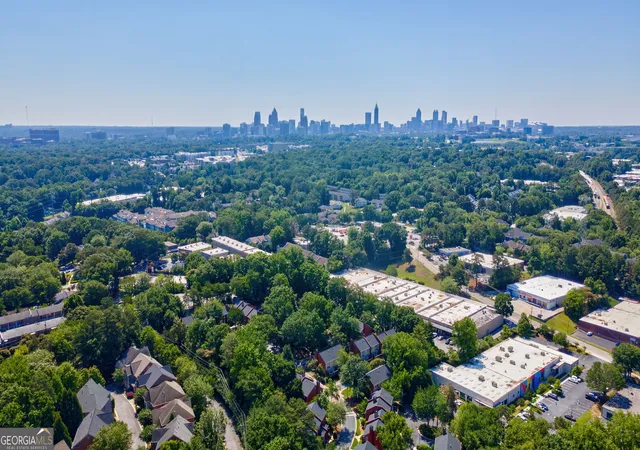 35th image of 1002 Defoors Mill Dr Nw, Atlanta, GA 30318 | MLS# 10781100