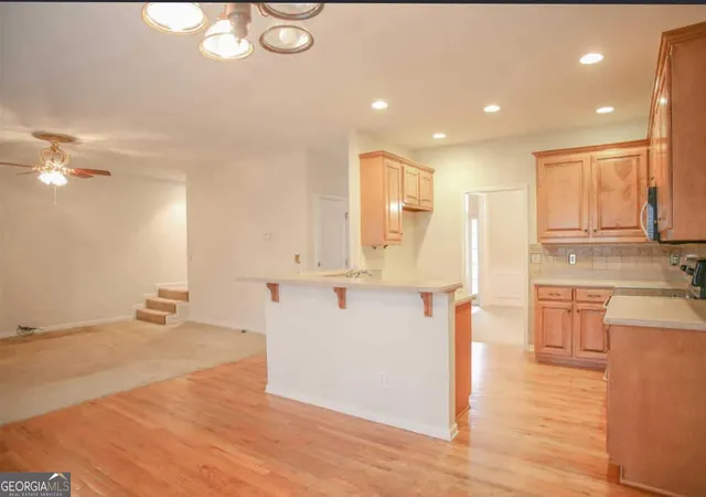 Photo 2 of Single family home for sale at 993 Mason Lee Ave, Loganville, GA 30052 | MLS# 10801824 | Listing updated on 2026-08-20