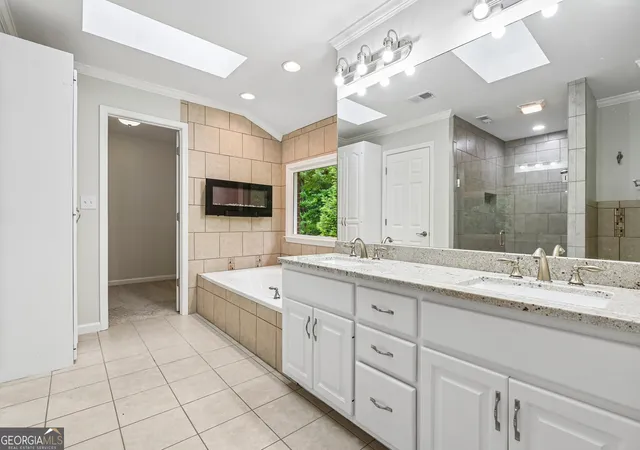 Photo 4 of Single family home for sale at 2077 Coolidge Wy Nw, Acworth, GA 30101 | MLS# 10818406 | Listing updated on 2026-10-30