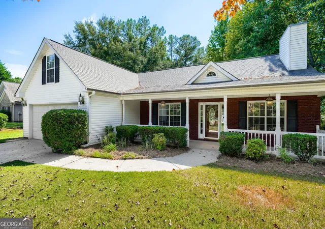 Photo 3 of Single family home for sale at 1141 Morrow Dr, Social Circle, GA 30025 | MLS# 10833898 | Listing updated on 2026-09-15