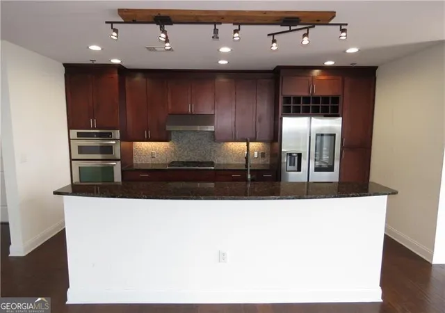 Photo 3 of Condo for sale at 270 17Th St Nw #3801, Atlanta, GA 30363 | MLS# 10825099 | Listing updated on 2026-10-16