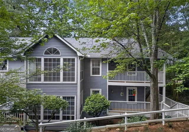 Photo 2 of Sale Pending at 1010 Gettysburg Pl, Sandy Springs, GA 30350 | MLS# 10821722 | Listing updated on 2026-09-14