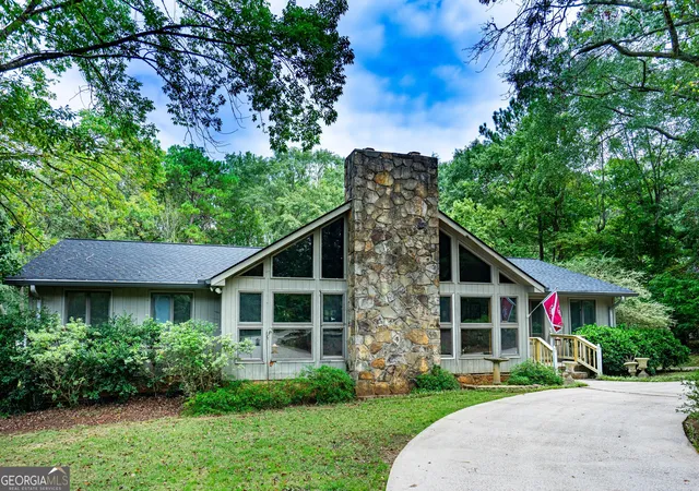 1st image of 4004 White Oak Ln, Lagrange, GA 30240 | MLS# 10758776