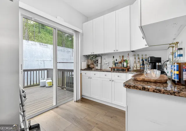 Photo 3 of Townhouse for sale at 1028 Liberty Pkwy NW # 203, Atlanta, GA 30318 | MLS# 10785237 | Listing updated on 2026-10-12