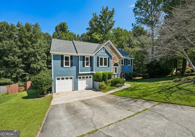 Photo 2 of Single family home for sale at 270 Wentworth Dr, Canton, GA 30114 | MLS# 10833292 | Listing updated on 2026-09-03
