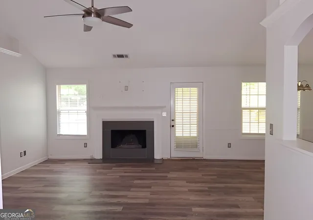 3rd image of 300 Lakeside Dr, Covington, GA 30016 | MLS# 10789171