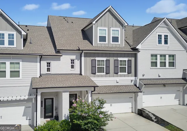 Photo 3 of Townhouse for sale at 2784 Bell Dr Se, Smyrna, GA 30080 | MLS# 10825685 | Listing updated on 2026-09-20