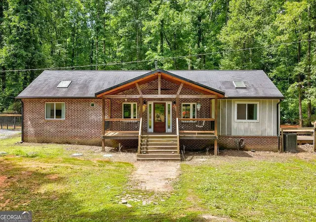 1st image of 2375 Tallassee Rd, Athens, GA 30607 | MLS# 10794568