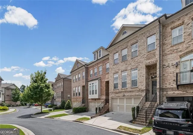 Photo 3 of Townhouse for sale at 1044 Township Sq, Alpharetta, GA 30022 | MLS# 10820684 | Listing updated on 2026-09-10