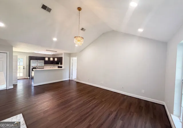 Photo 3 of Sale Pending at 2 Ember Wy, Cartersville, GA 30120 | MLS# 10799324 | Listing updated on 2026-09-16