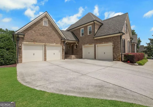 Photo 107 of Mansion for sale at 2262 Crimson King Dr, Braselton, GA 30517 | MLS# 10780935 | Listing updated on 2026-09-14