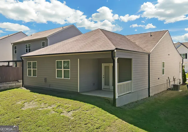 Photo 3 of Single family home for sale at 412 Barnwood Ln, Dawsonville, GA 30534 | MLS# 10807677 | Listing updated on 2026-10-10