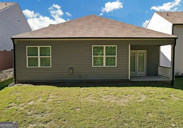Photo 3 of Single family home for sale at 412 Barnwood Ln, Dawsonville, GA 30534 | MLS# 10807677 | Listing updated on 2026-10-10